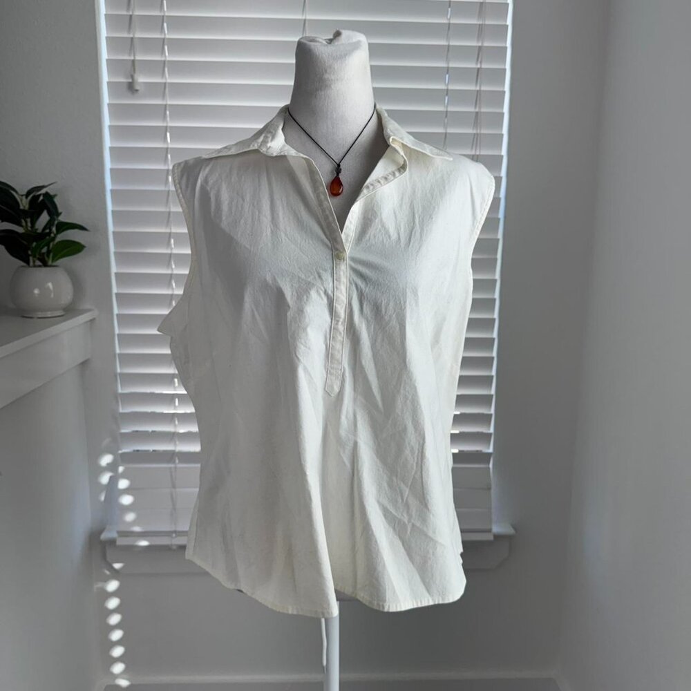St. John’s Bay White Sleeveless Button-Down Blouse 🤍 | Preppy Minimalist Core